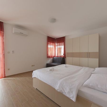 Apartments Villa Klara Baska Voda Ngoại thất bức ảnh