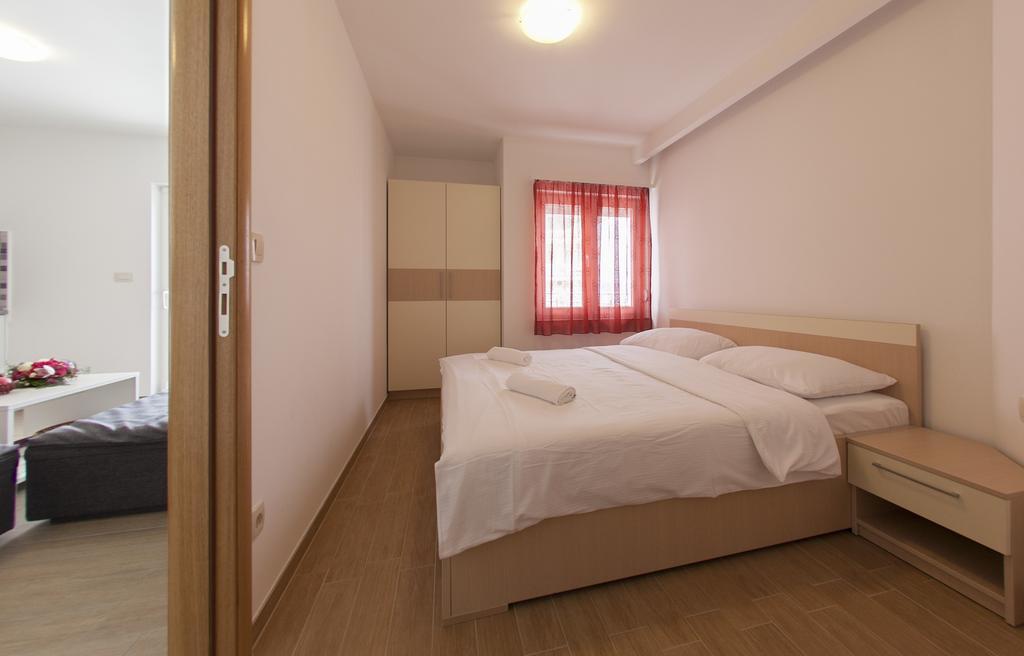Apartments Villa Klara Baska Voda Ngoại thất bức ảnh
