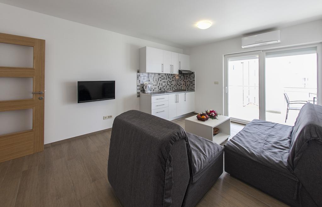 Apartments Villa Klara Baska Voda Ngoại thất bức ảnh