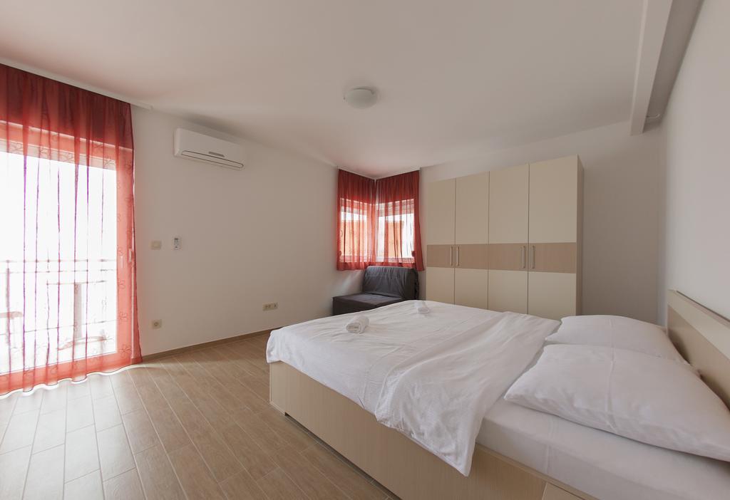 Apartments Villa Klara Baska Voda Ngoại thất bức ảnh