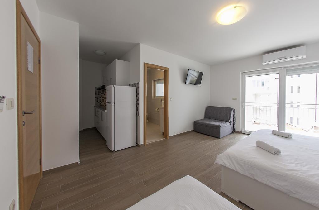 Apartments Villa Klara Baska Voda Ngoại thất bức ảnh